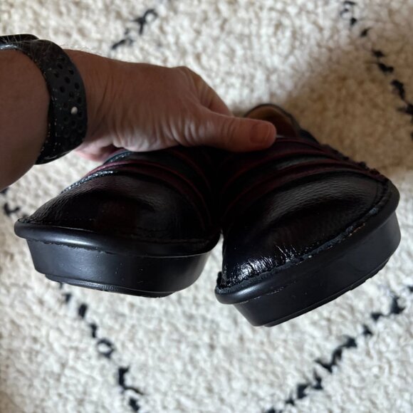Spring Step Firefly burgundy black leather slip-on comfy shoes women's 38 [READ] - Picture 3 of 7